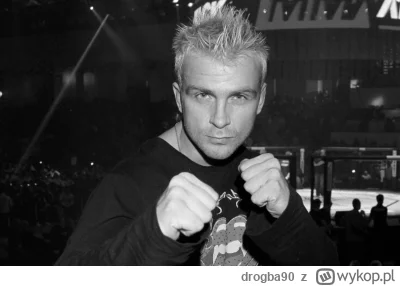 drogba90 - Dzisiaj urodziny obchodziłby pozytywny Ozdóbka, szkoda chłopa bo się pogub...