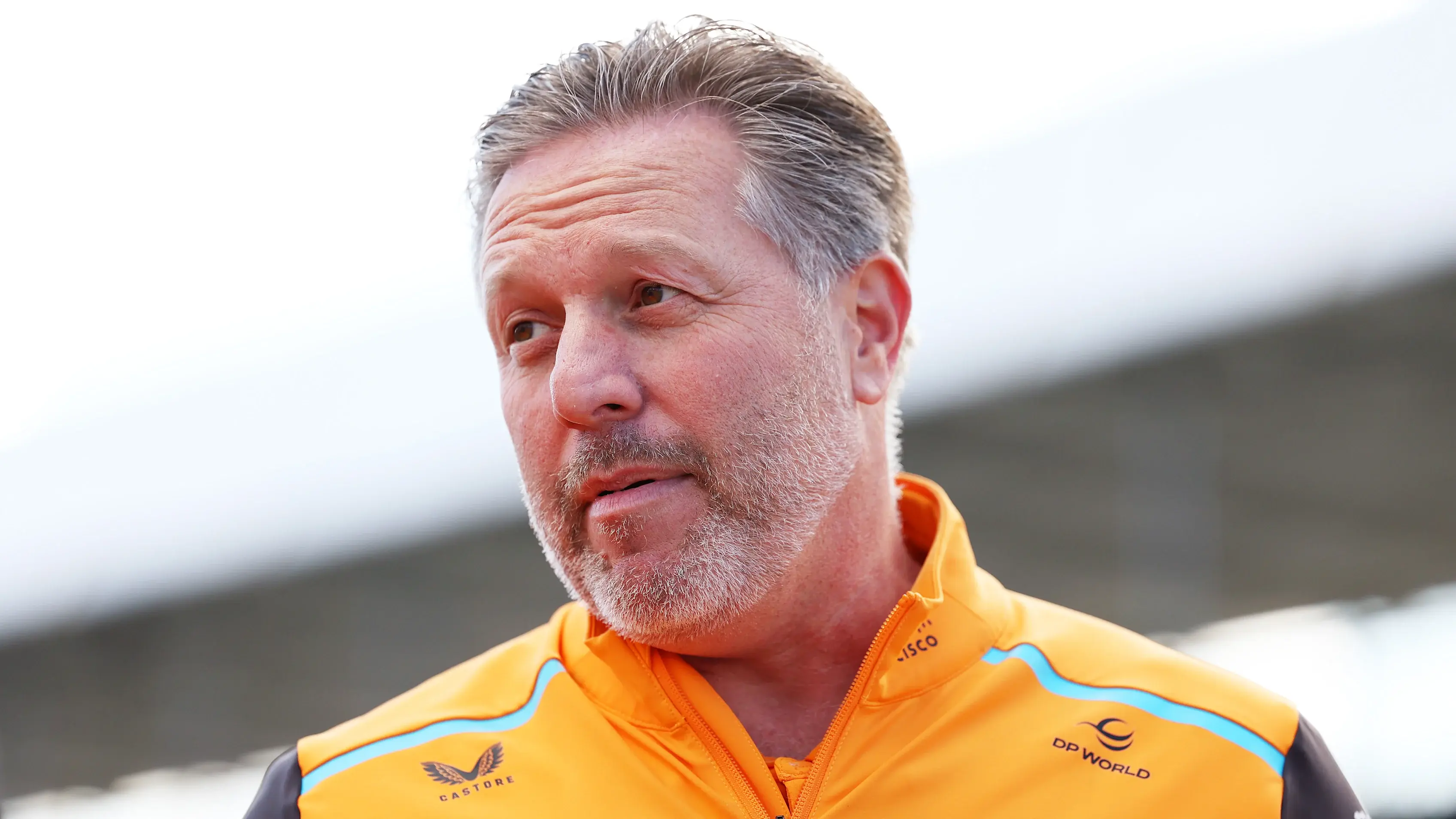 RobieZdrowaZupke - @iselilja: 
- Spokojnie Lando, wyklepiemy Ci tego bolida w parę go...