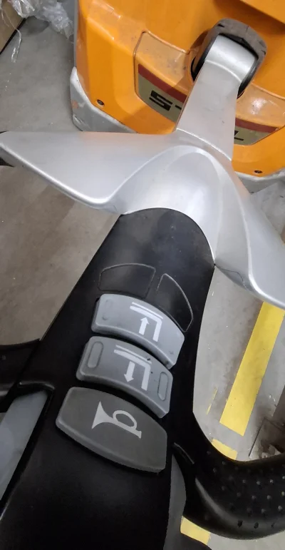 d.....k - Kolchoz.... j*****  nie mogę się doczekać dnia kiedy tu ostatni raz przyjdę...