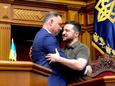 boromeusz - @Blaskun: no masz rację, tak głęboko kisić ukraińskiego ogóra... wstyd mi...