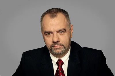 salanderek - @OlekBB: on za czasów pracy u Kaczyńskiego w kancelarii wyglądal jak zup...