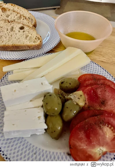 asdfghjkl - Kolacyjka dla jego. Chlyp i domowa oliwa do maczania chlypka. Owcza feta,...