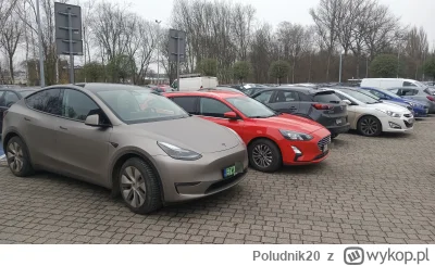 Poludnik20 - Pierwsza Tesla z tomaszowskimi tablicami rejestracajnymi jaką spotkałem....