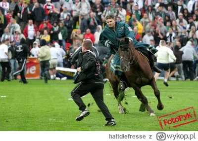 haltdiefresse - #mecz czy macie więcej takich kultowych zdjęć, obrazujących piłkę noż...
