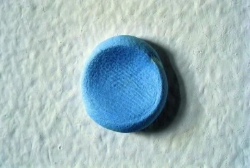 7609 - #art #sztuka Martin Creed, "Work No. 79 (Some Blu-Tack kneaded, rolled into a ...