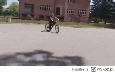 Huntley - Dzisiaj pokażę wam jak jeździć na tylnym kole
#gif #humorobrazkowy #rower