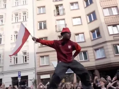 AnonimoweLwiatko - @Dueil_angoisseus: "I LOVE POLAND" <wykonuje ruchy frykcyjne na da...