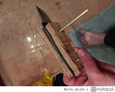 Nerlo_ajcats - Zrobić nożyki vandisla to by było coś, póki co zrobiłem tylko okładki ...