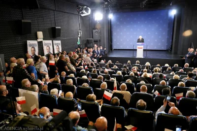 HieronimPompaBosh - tej siły już nie powstrzymacie
jarosław zapełnia największe sale ...