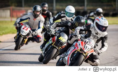 Jofiel - @prostynick: Każdy wie, że mniejszymi motocyklami jeździ się znacznie łatwie...