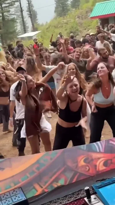 gabrysianowa - set #goa in Parvati Valley 2025 🕉️ @Soothsayer
#goatrance