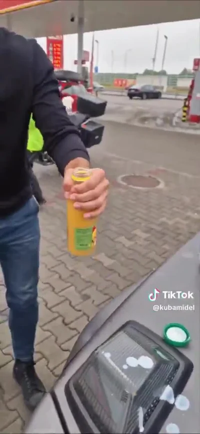 fidelio-fidelio - #polityka Jakby ktoś nie wiedział czemu konfa tak broni deweloperów...