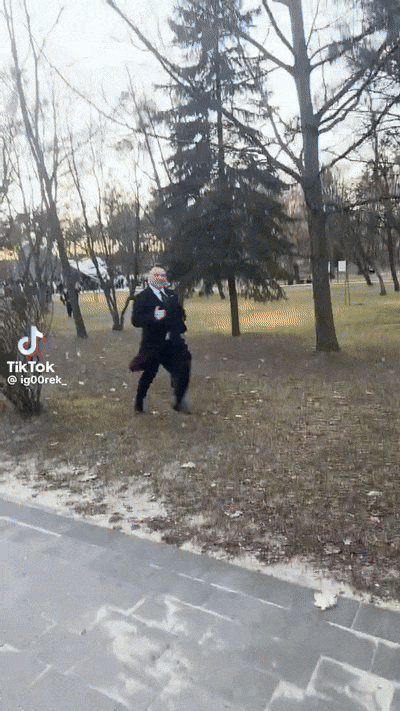 Tetsuya - Mentzen i Konfederacja gdy jakiś Ukrainiec pierdnął:
#bekazpodludzi #bekaz...