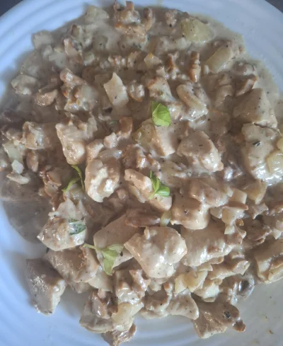 JuzefCynamon - #f1 #formulacynamon kurczak z kurkami i cebulą w sosie smietanowym. Wy...