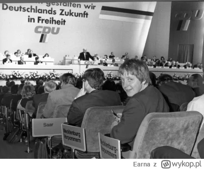 Earna - @Earna 
No trudno...