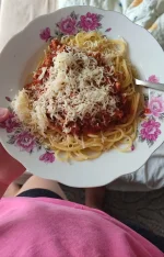 Melkovva_ - Taki żem obiad ukręciła 
#gotujzwykopem #gzw #spaghetti #smakuwa ##!$%@?