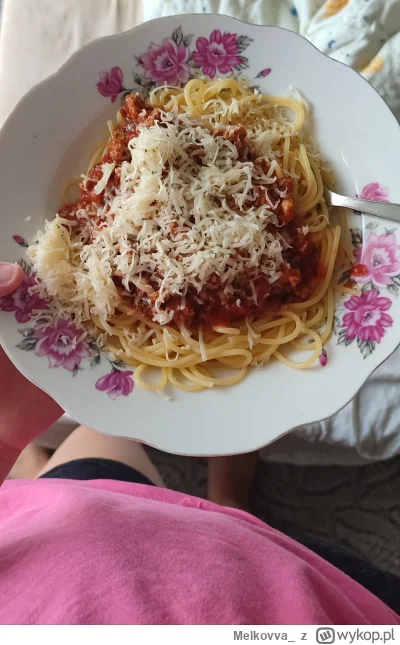 Melkovva_ - Taki żem obiad ukręciła 
#gotujzwykopem #gzw #spaghetti #smakuwa ##!$%@?