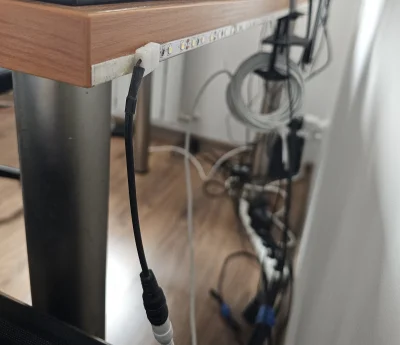 thedev - @G123: są złączki do łączenia taśm (proste, kątowe) i są takie żeby bezpośre...