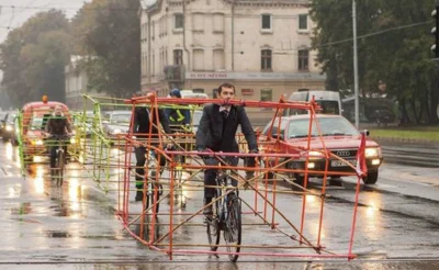 kastrator2 - Masz jakiś pomysł, żeby nie lubili nas jeszcze bardziej?
Coś wymyślę