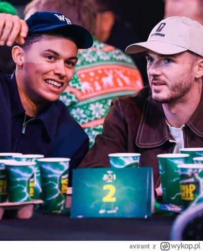 avirant - Ciekawe co piłkarzyki tam mają w tych kubeczkach? ( ͡º ͜ʖ͡º)


#dart #mecz