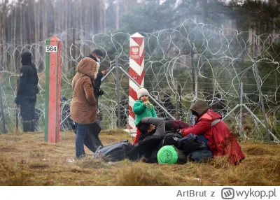 ArtBrut - @kantek007 Tymczasem turyści z Rosji.