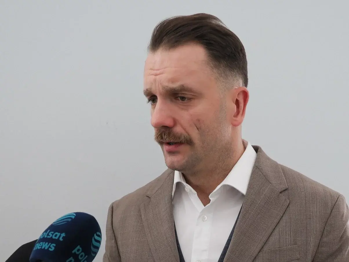 patryk-wuwuw - #bekazpisu #mejza

Wiecie, że poseł Mejza urodził się w 1991 roku? ( ͡...