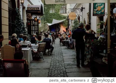 pastaallacarbonara - @dalekoblisko: Makłowicz ostatnio pływał ;) No w upalny dzien sp...