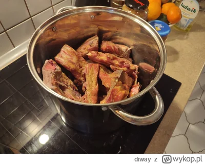 diway - No to zaczynamy gotować żurek. 3 kilo wkładu, robimy wywar.

#foodporn #gotuj...