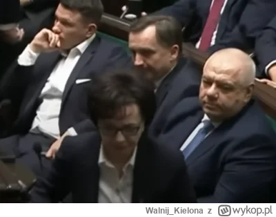 Walnij_Kielona - #sejm

Co oni robią razem w jednej ławce.... Ziobro i Mentzen ? xD #...