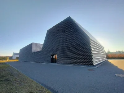 sylwke3100 - Budynek z rur

Zdjęcie zrobione ziemniakiem ale w Gliwicach-Bojkowie zna...