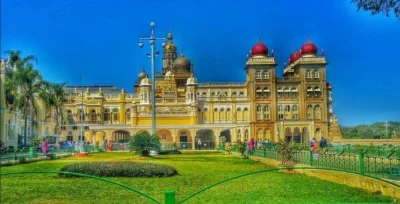 Loskamilos1 - Mysore Palace, historyczna rezydencja królewska należąca do członków dy...