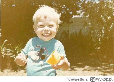 nowyjesttu - Elon Musk jako dziecko na zdjęciu. Elon Musk urodził się i wychował w Re...