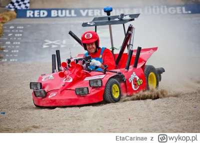 EtaCarinae - @Goatifi: Seb już testuje nowy bolid.