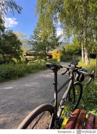 Bangeusz - @dwa__fartuchy: Kiedy na w-f zdychasz już na pierwszym zakręcie podczas bi...