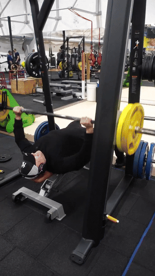 smutny_kojot - Nie wiem, jak on to robi. W ciągu 24h był w delegacji na Litwie, na me...