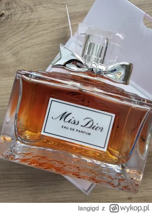 langigd - Mirki, zamówiłem Miss Dior eau de parfum i przyszedł jakiś czerwony/pomarań...