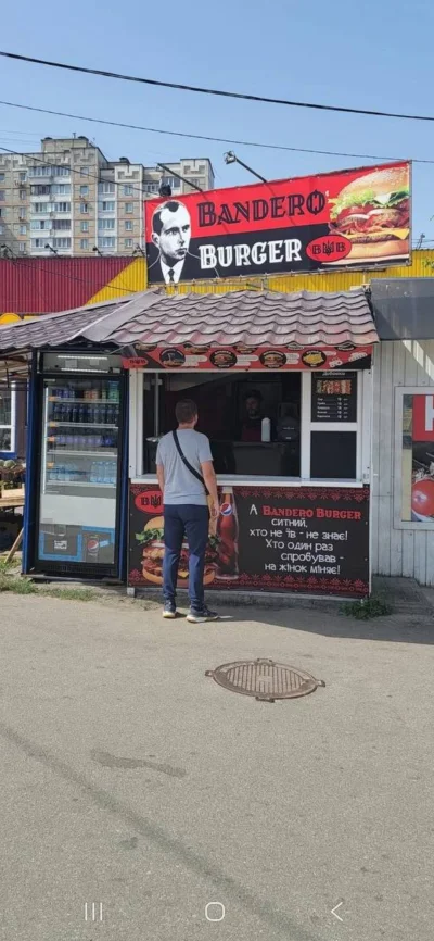 Mokotowski - Może smacznego burgera? #ukrain #bandera