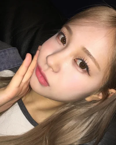 XKHYCCB2dX - #koreanka #jihan #weeekly