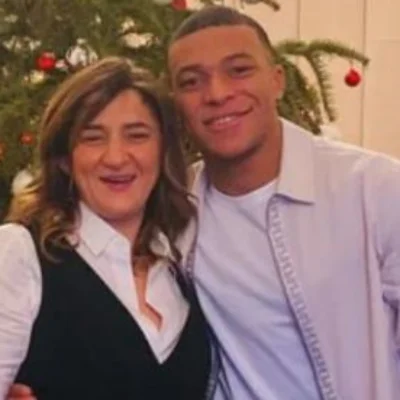 Mietowy_ - Matka Mbappe wygląda jak transwestyta albo jak francuska wersja Anny Grodz...
