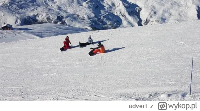 advert - O co chodzi z tymi snowboardzistami siedzącymi często w stadach na środku st...