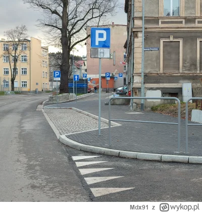 Mdx91 - W #walbrzych parkingow jest pod dostatkiem XD
#polskiedrogi #znakidrogowe #he...