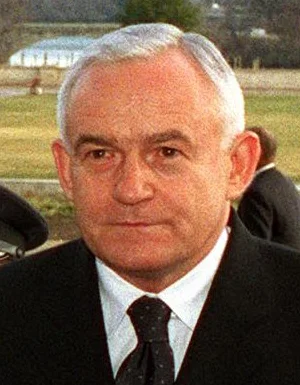 wfyokyga - Każdy chwali Urbana ale warto pamiętać kogo ma za asystenta, młodego trene...