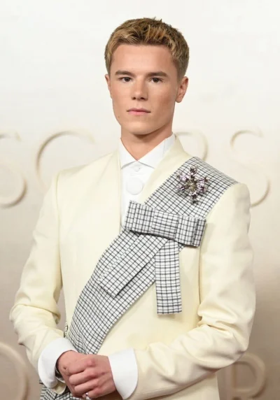 dodi-lukebakio - ładny chłopiec ❤️ #teczowepaski