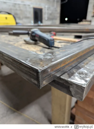 whitewolfik - Północ a ja sobie spawam bramę do stodoły ( ͡° ͜ʖ ͡°) #pracaspawaczamni...