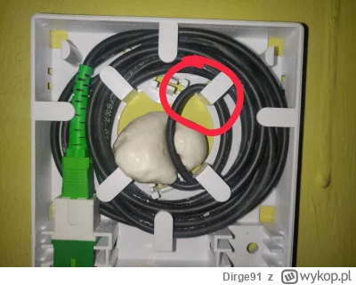 Dirge91 - ej czy takie zagięcie w przyłączu swiatłowodowym nie jest czymś negatywnym ...