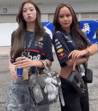 QRQ - #f1 ( ͡° ᴥ ͡°)
https://www.instagram.com/monako0515/
https://www.instagram.com/...