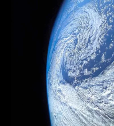 BozenaMal - Ziemia. Zdjęcie wykonane przez załogę Space X.
#astronomia #spacex