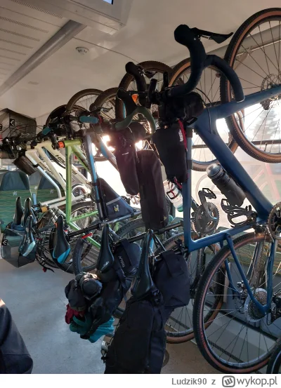 Ludzik90 - 206 483 + 13 + 103 = 206 599

Jest I u mnie pierwsza setka! :)
Dzisiaj fak...