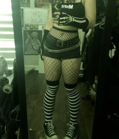 MyOwnWorstEnemy - Neuron activation 
#ladnapani #zakolanowki