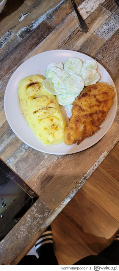 Kontrolnypodcir - Chłop taki obiad zrobił żonie. Do oceny. Pyszny.
#foodporn #gotujzw...